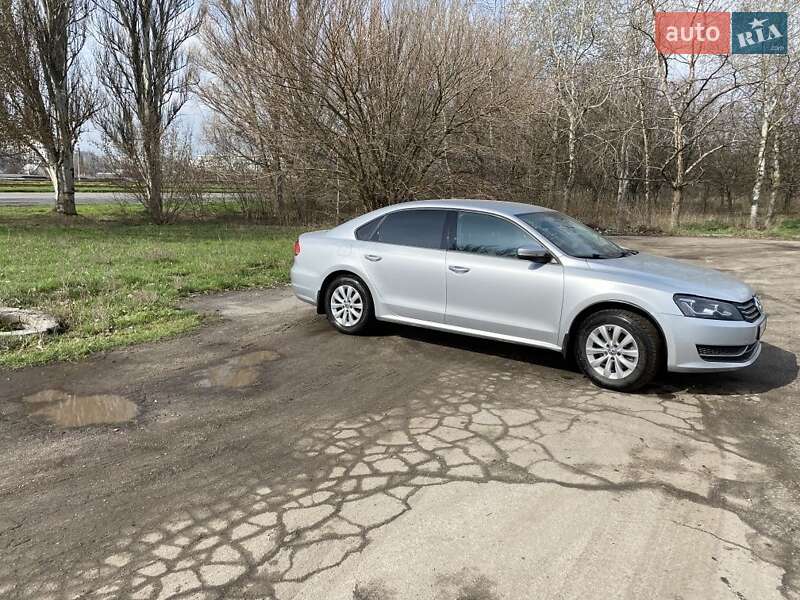 Седан Volkswagen Passat 2014 в Запорожье