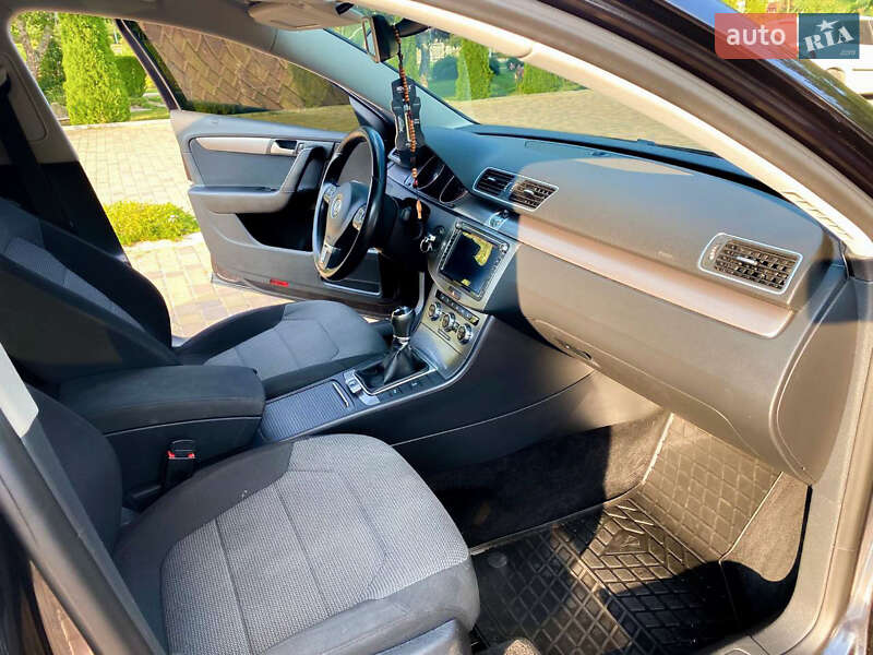 Универсал Volkswagen Passat 2012 в Берегово