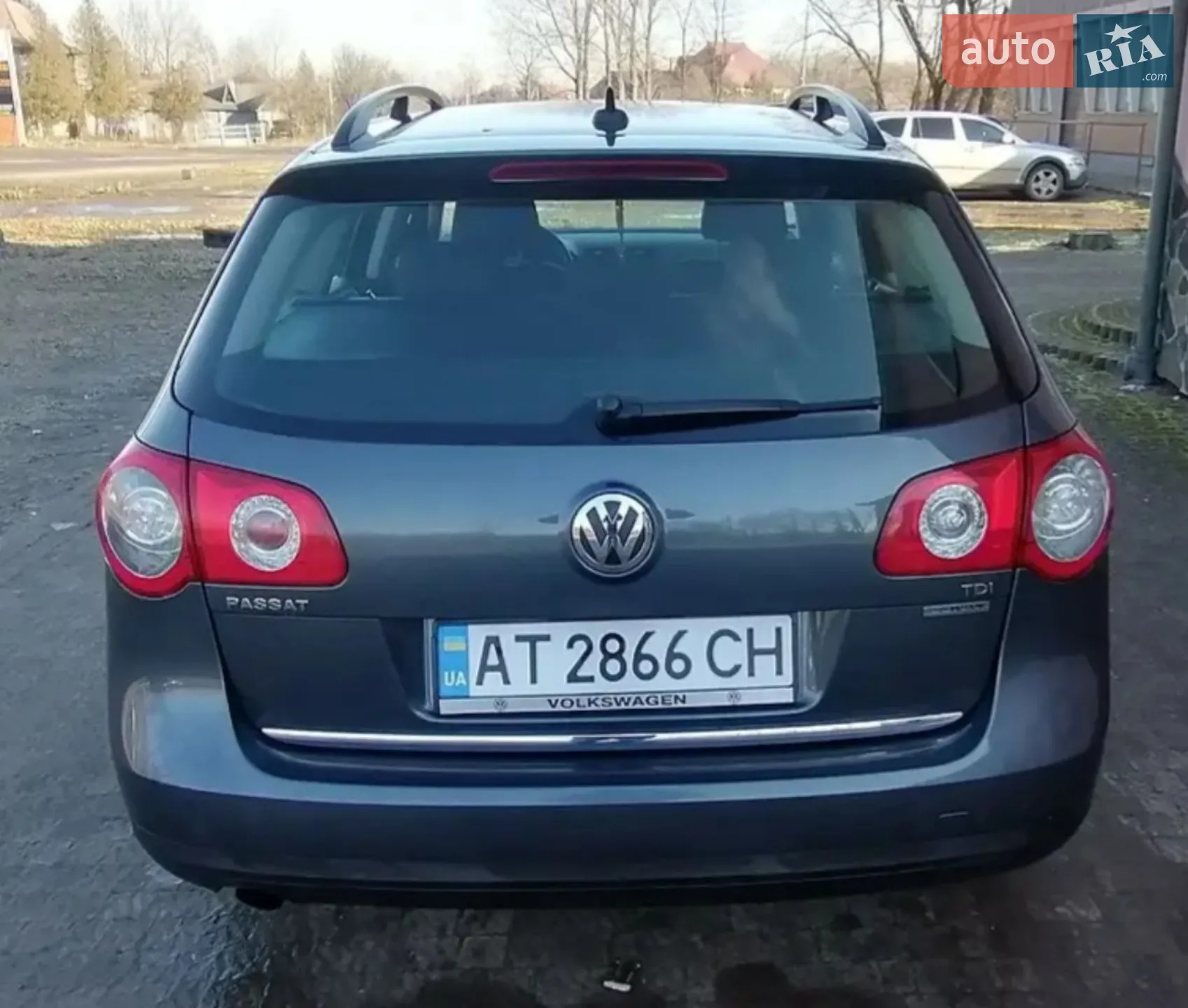 2010 Volkswagen Passat - мініатюра 2