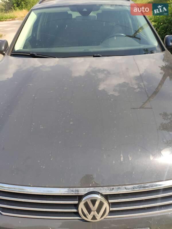 Универсал Volkswagen Passat 2015 в Киеве