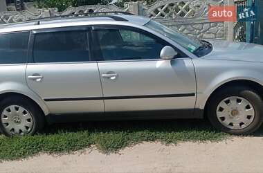 Універсал Volkswagen Passat 2004 в Києві