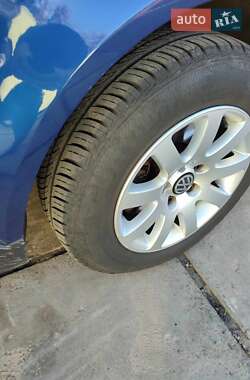 Седан Volkswagen Passat 2002 в 