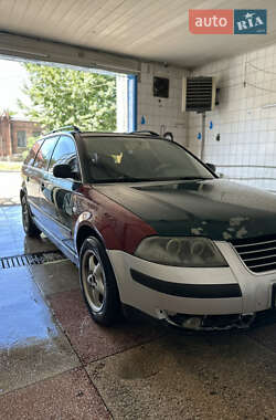 Универсал Volkswagen Passat 2001 в Харькове