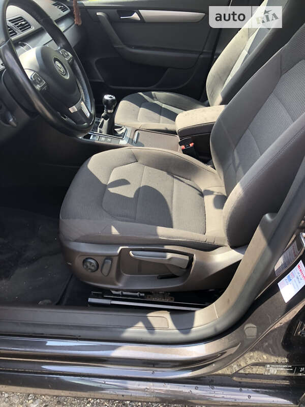 Универсал Volkswagen Passat 2011 в Тернополе