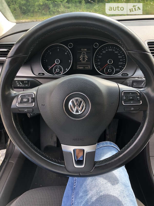 Универсал Volkswagen Passat 2011 в Тернополе