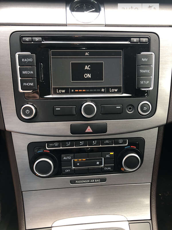 Универсал Volkswagen Passat 2011 в Тернополе