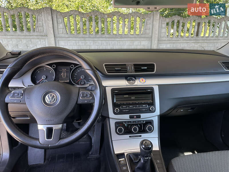 Седан Volkswagen Passat 2012 в Глыбокой