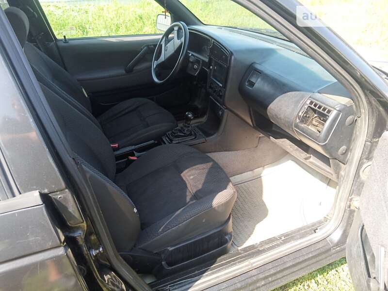 Універсал Volkswagen Passat 1989 в Калуші