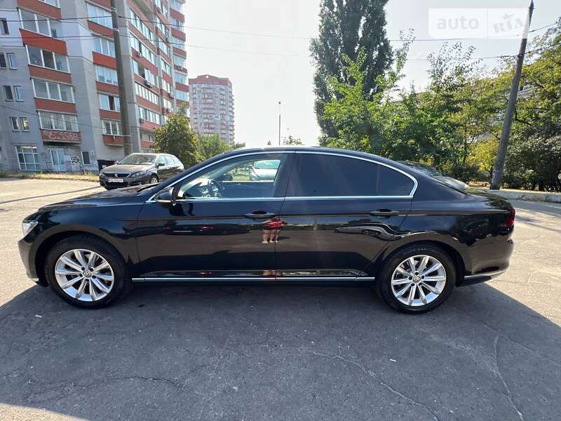 Седан Volkswagen Passat 2017 в Киеве