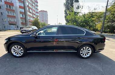 Седан Volkswagen Passat 2017 в Киеве