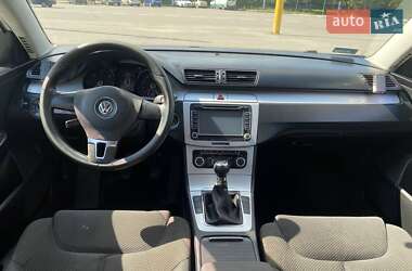 Универсал Volkswagen Passat 2010 в Харькове