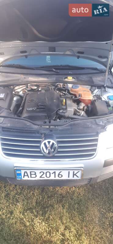 Седан Volkswagen Passat 2001 в Томашполі