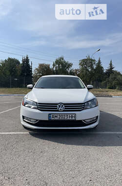 Седан Volkswagen Passat 2014 в Житомирі