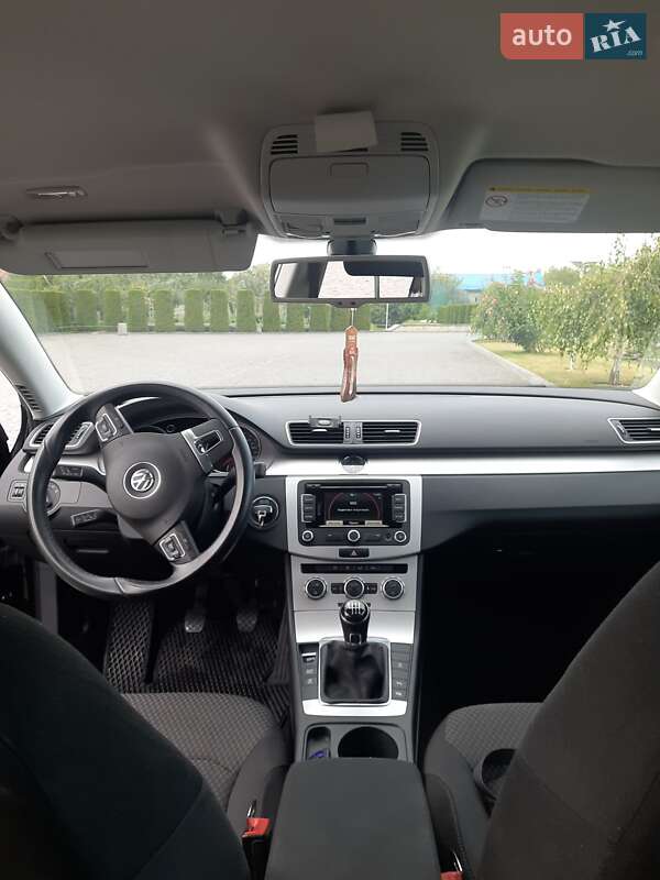 Универсал Volkswagen Passat 2013 в Жовкве фото 25 Универсал Volkswagen Passat 2013 в Жовкве