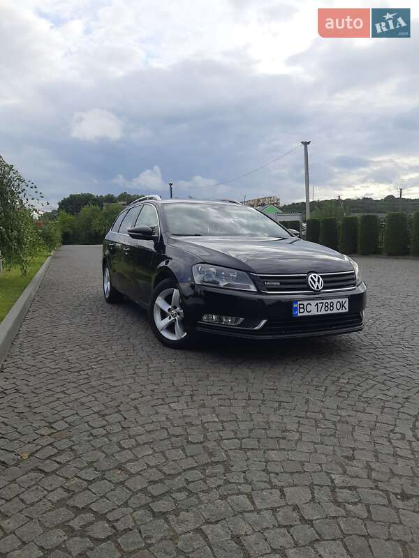 Универсал Volkswagen Passat 2013 в Жовкве