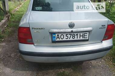 Седан Volkswagen Passat 1999 в Ужгороде