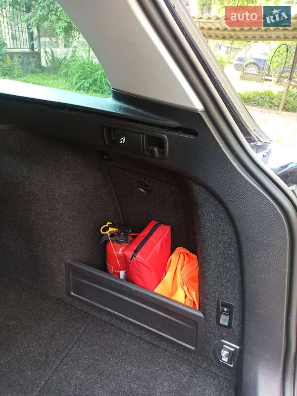 Универсал Volkswagen Passat 2014 в Каменке-Бугской