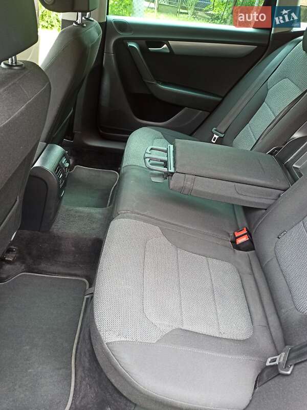 Универсал Volkswagen Passat 2014 в Каменке-Бугской