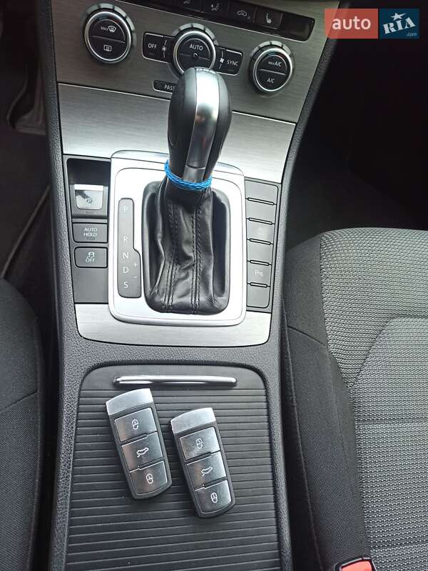 Универсал Volkswagen Passat 2014 в Каменке-Бугской