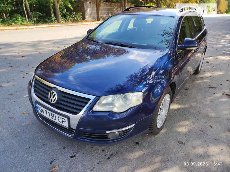 Универсал Volkswagen Passat 2010 в Звягеле