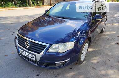 Універсал Volkswagen Passat 2010 в Звягелі