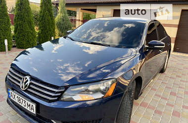 Седан Volkswagen Passat 2013 в Харкові