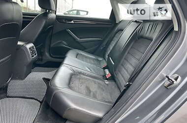 Седан Volkswagen Passat 2013 в 
