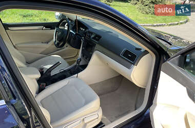 Седан Volkswagen Passat 2015 в 