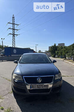 Седан Volkswagen Passat 2006 в Василькові