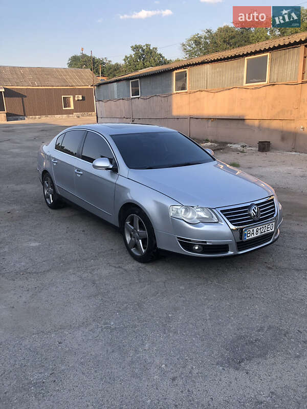 Седан Volkswagen Passat 2006 в Кропивницком