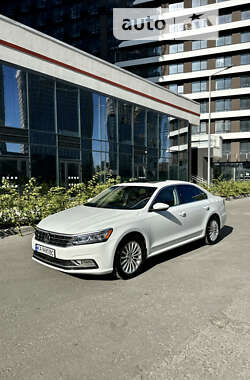 Седан Volkswagen Passat 2016 в 