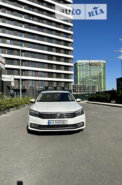 Седан Volkswagen Passat 2016 в 