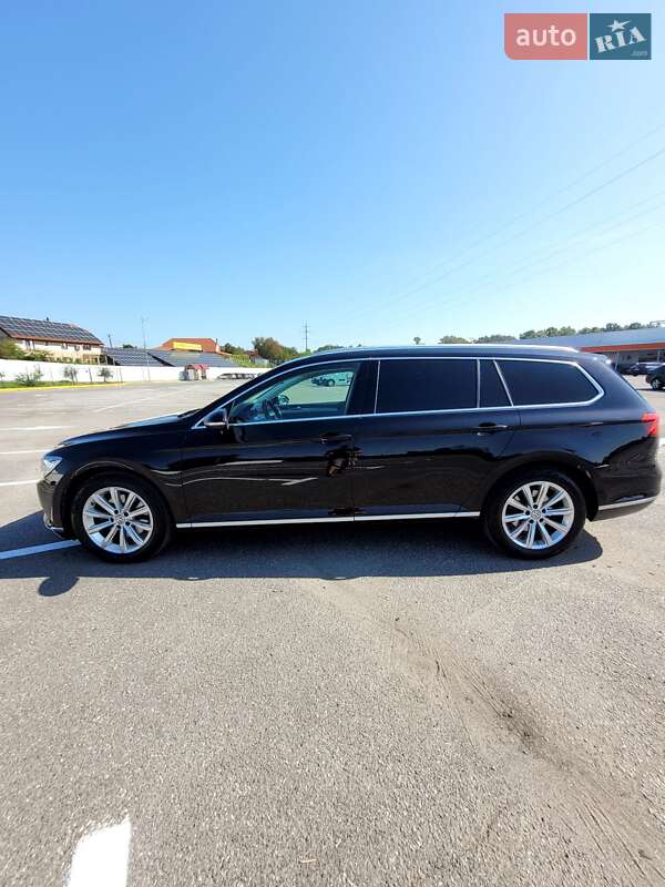 Универсал Volkswagen Passat 2017 в Ужгороде фото 3 Универсал Volkswagen Passat 2017 в Ужгороде