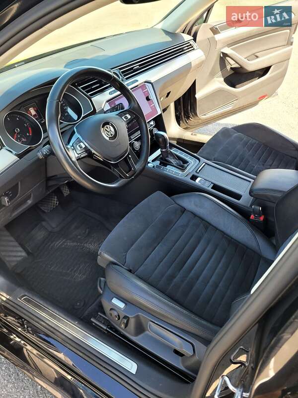 Универсал Volkswagen Passat 2017 в Ужгороде фото 15 Универсал Volkswagen Passat 2017 в Ужгороде