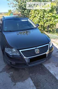 Універсал Volkswagen Passat 2010 в Овручі