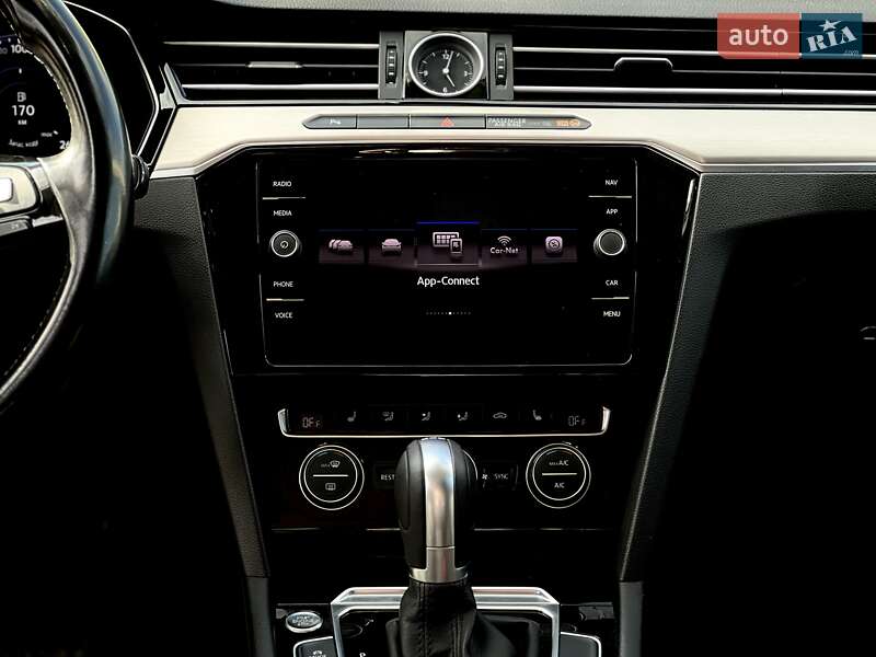 Седан Volkswagen Passat 2017 в Мукачево