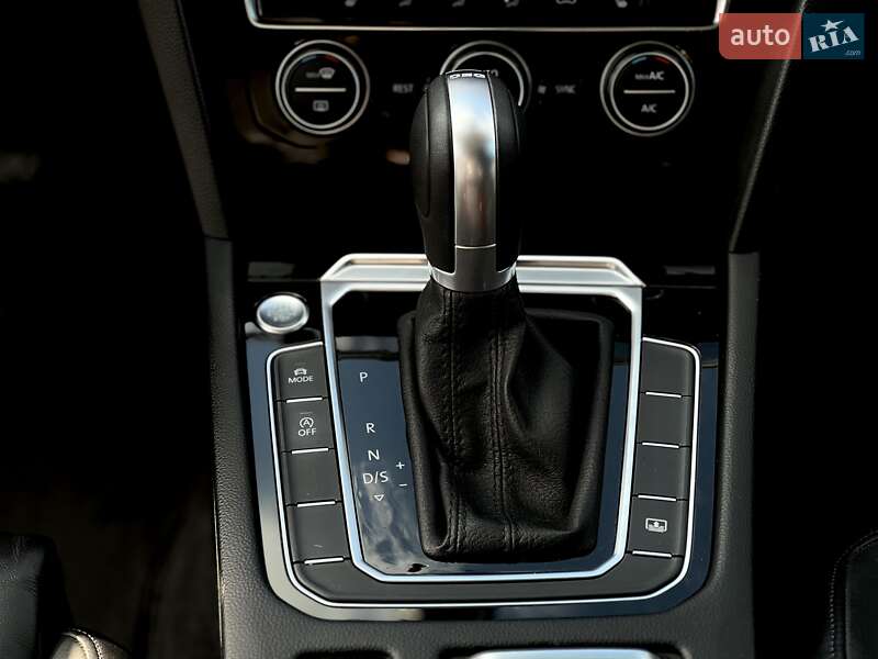 Седан Volkswagen Passat 2017 в Мукачево