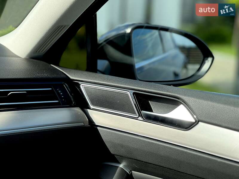 Седан Volkswagen Passat 2017 в Мукачево