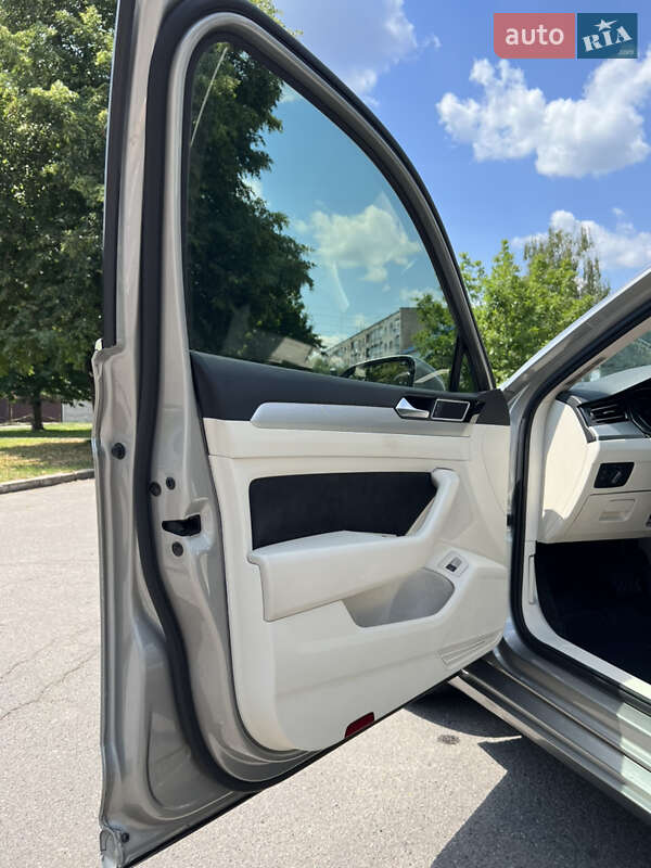 Универсал Volkswagen Passat 2017 в Виннице