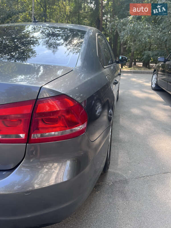 Седан Volkswagen Passat 2013 в Броварах