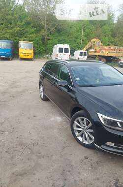 Универсал Volkswagen Passat 2015 в Ровно