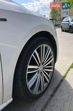 Седан Volkswagen Passat 2015 в 
