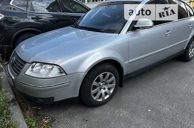 Седан Volkswagen Passat 2004 в Харькове