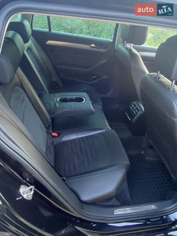 Універсал Volkswagen Passat 2015 в Львові