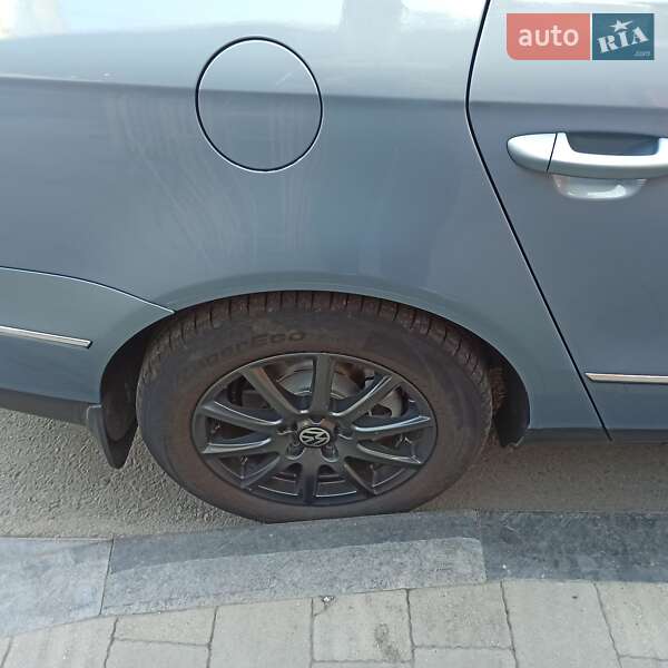Универсал Volkswagen Passat 2010 в Черновцах фото 7 Универсал Volkswagen Passat 2010 в Черновцах