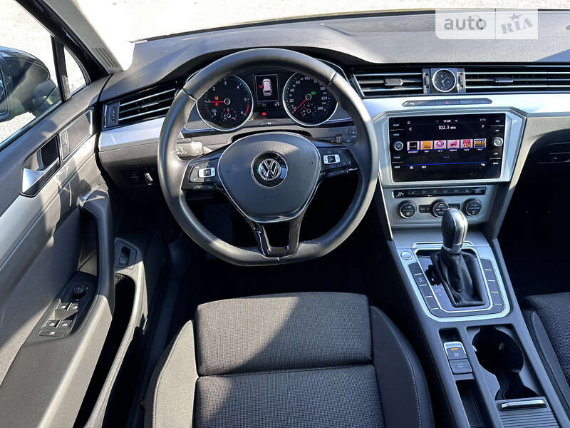 Универсал Volkswagen Passat 2018 в Полонном