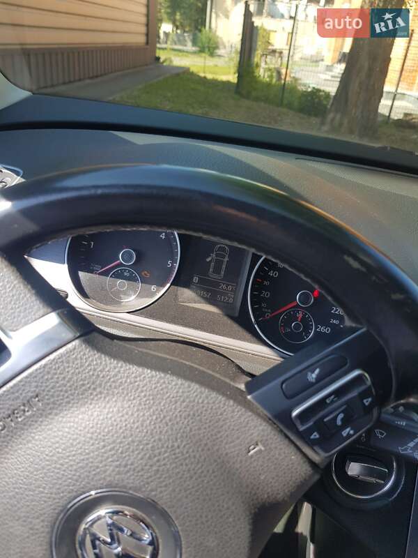 Універсал Volkswagen Passat 2013 в Харкові