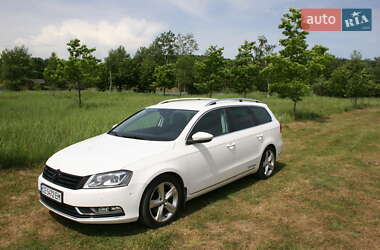 Универсал Volkswagen Passat 2011 в 