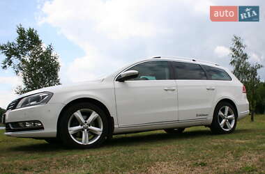 Универсал Volkswagen Passat 2011 в 