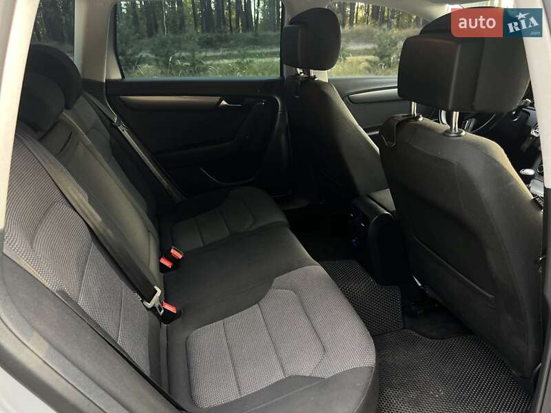 Универсал Volkswagen Passat 2011 в Львове